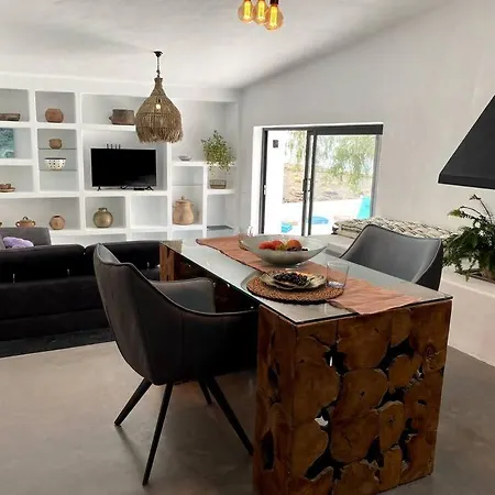 Holiday home Cosy Finca, Sea Views, Jacuzzi La Asomada (Lanzarote)