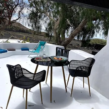 Cosy Finca, Sea Views, Jacuzzi La Asomada (Lanzarote)